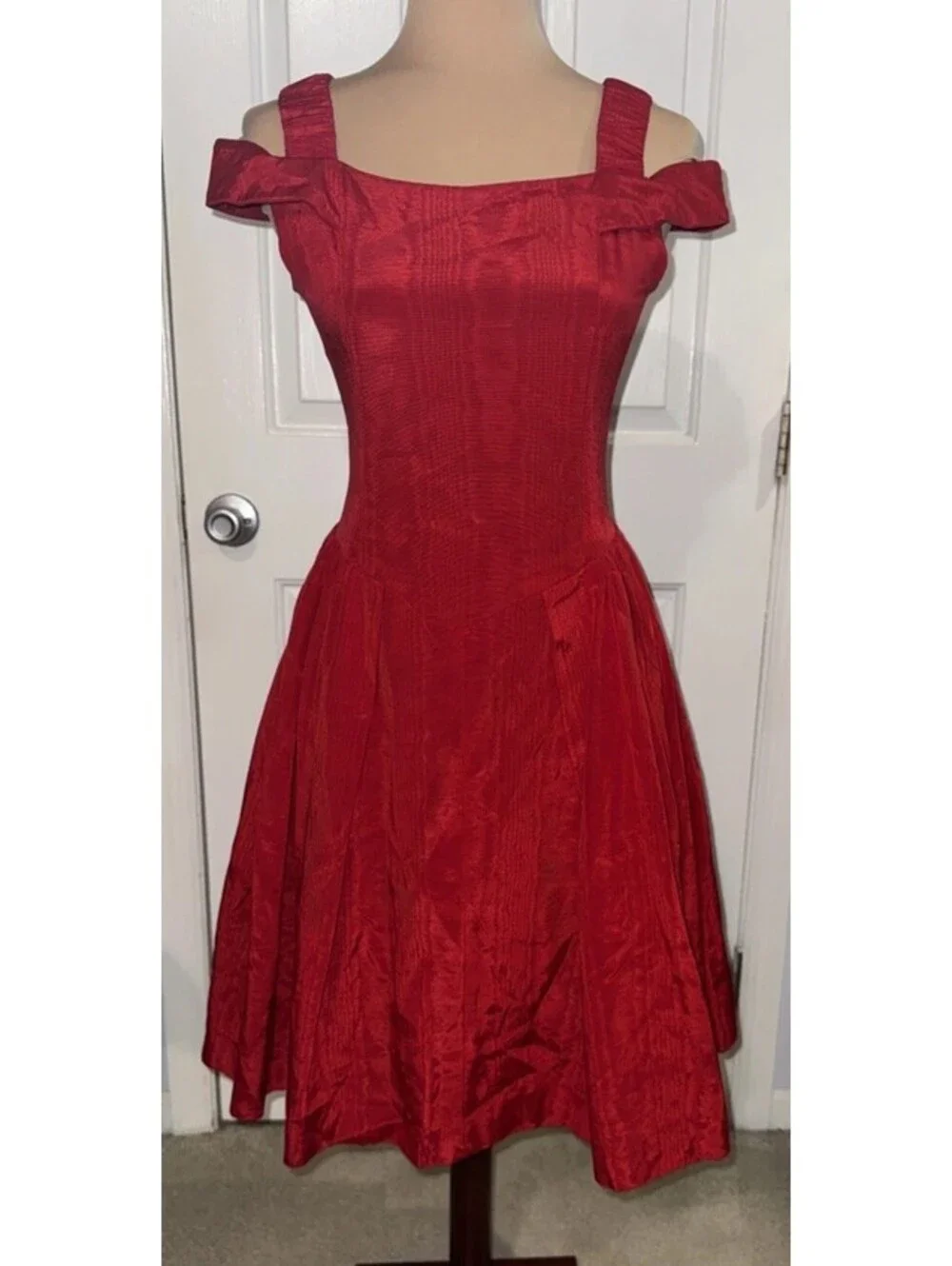 Maria Casero Vintage Girl Dress Size 12 Preteen Red Moire fabric
